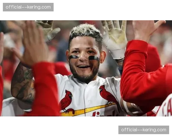 酿酒人4-1战胜红雀,新任终结者德文-威廉姆斯第九局连送3次三振守胜 酿酒人4-1战胜红雀,新任终结者德文-威廉姆斯第九局连送3次三振守胜